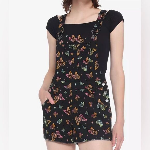 ⭐️ 5 For $25 HT Denim Shortall Butterfly Overalls (S) - Picture 4 of 4